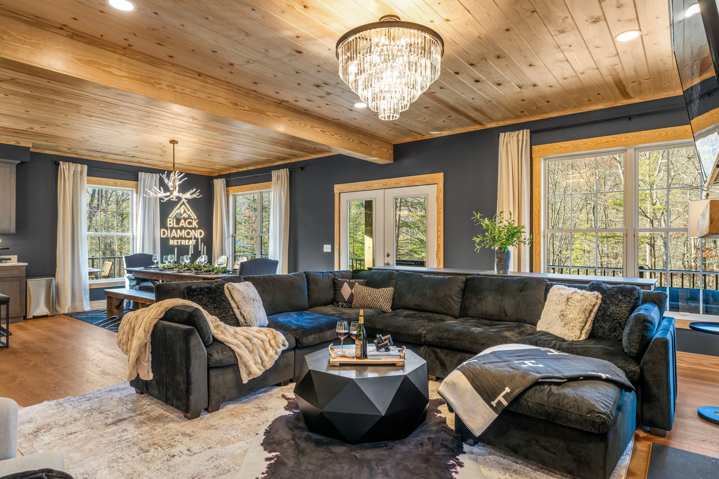 Grand living room