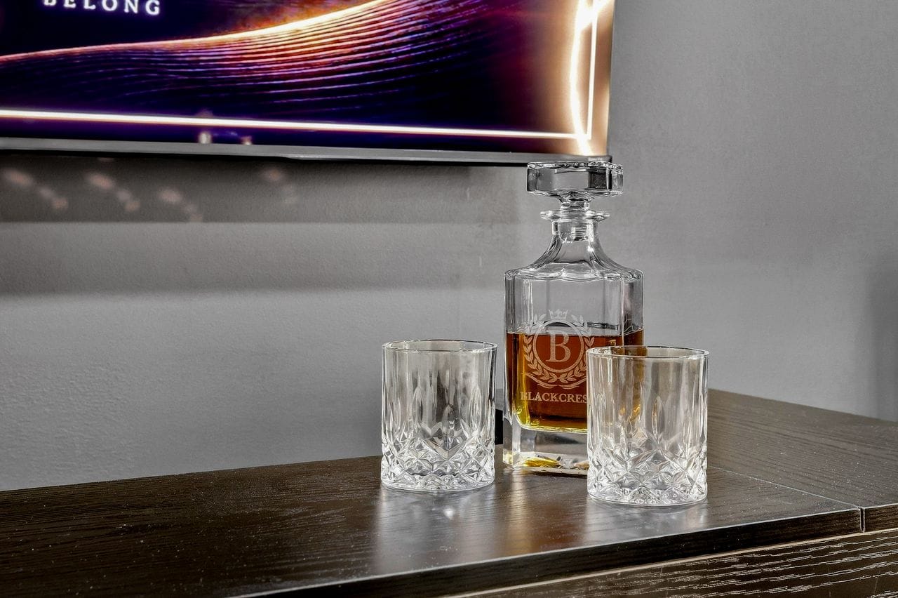 Crest Club game lounge
