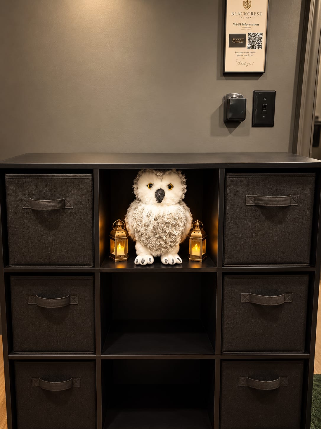 Crestor the owl, keeper of the Blackcrest legacy