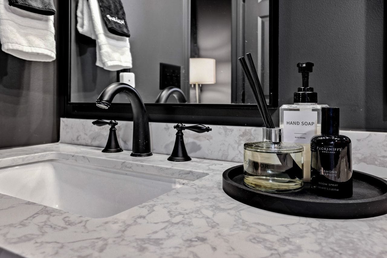 Blackcrest Suite primary bath